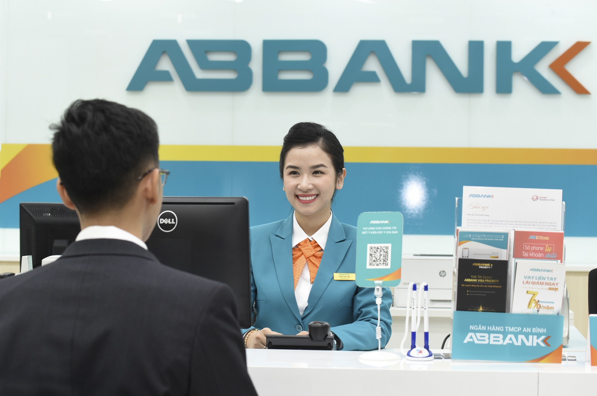 Nỗ lực không ngừng nhằm nâng cao trải nghiệm và chất lượng dịch vụ cho khách hàng, ABBANK được đánh giá là một Ngân hàng uy tín, là người bạn đồng hành tin cậy của hàng triệu Khách hàng.