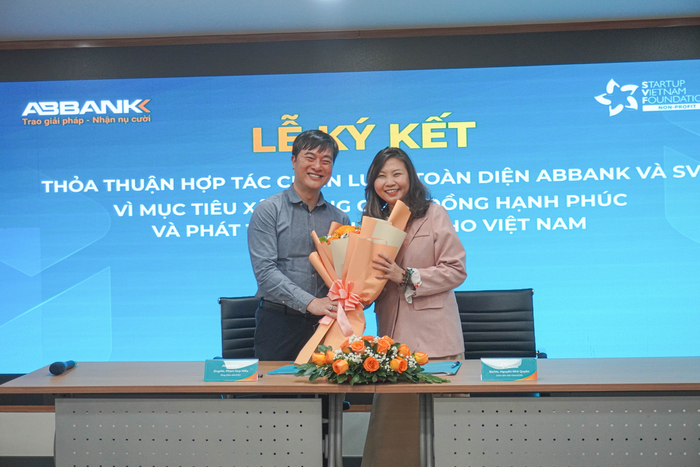 ABBANK và SVF chia sẻ tầm nhìn chung về phát triển bền vững, đó là việc đặt trọng tâm vào chuyển hóa con người, từ đó mới tiến tới chuyển hóa Đất nước