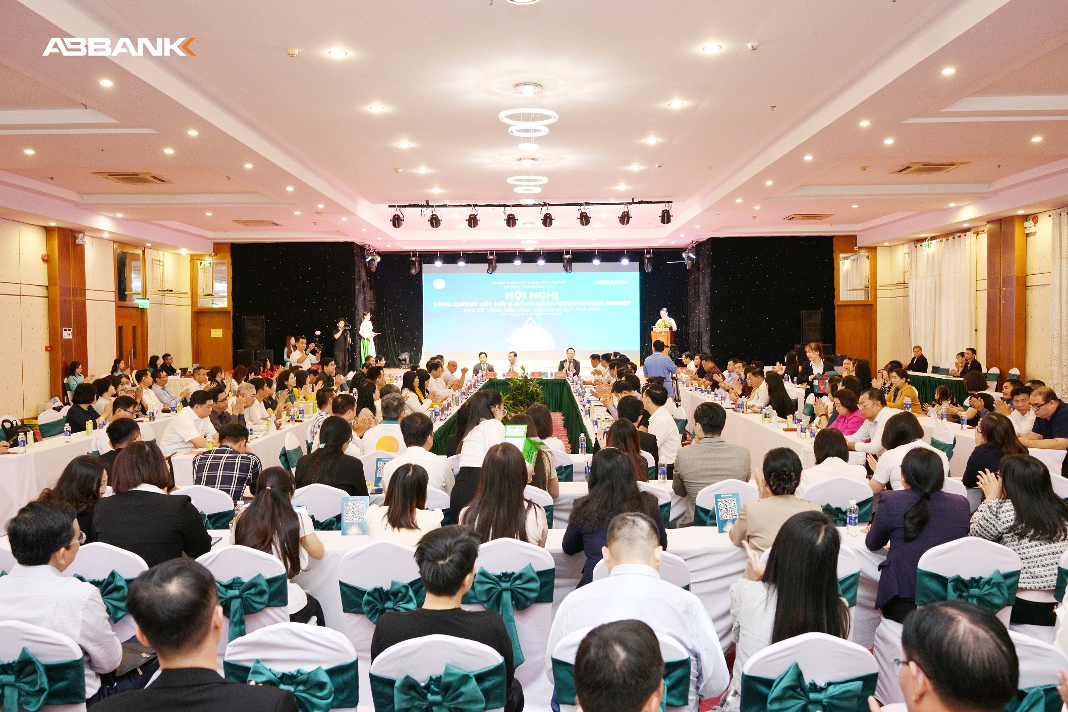 ABBANK PHỐI HỢP SỞ CÔNG THƯƠNG CẦN THƠ TĂNG CƯỜNG KẾT NỐI, ĐỒNG HÀNH CÙNG DOANH NGHIỆP 2025